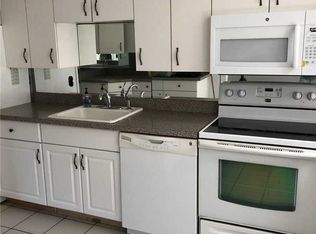 18 Richard Ct, Lake Grove, NY 11755