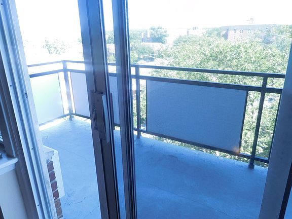 5th image of 1670 Bell Blvd #2FL