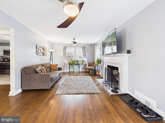 5th image of 3739 Lochearn Dr