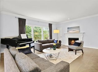15 Old Stamford Rd APT C, New Canaan, CT 06840