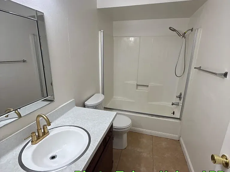 4209 Isla Verde St #4 — Photo 7