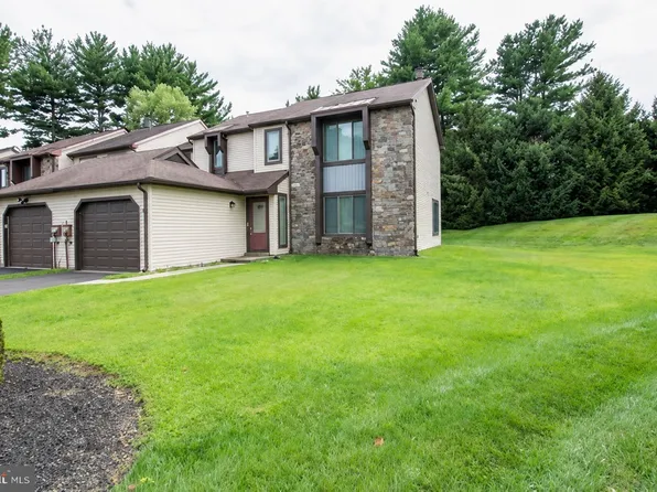 744 Newbury Ct, Southampton, PA 18966