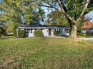 32 Smoke Rise Cir, Swansea, MA 02777