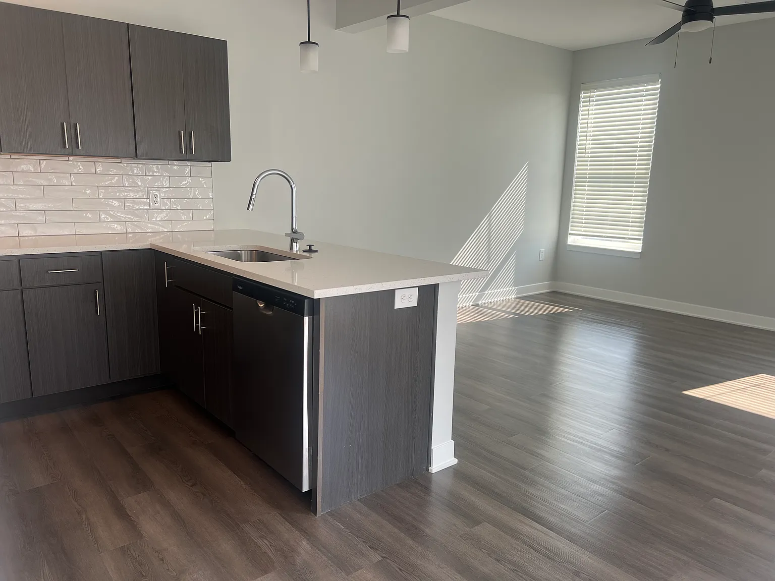 1 bed, 764 sqft, $1,535 — Photo 3