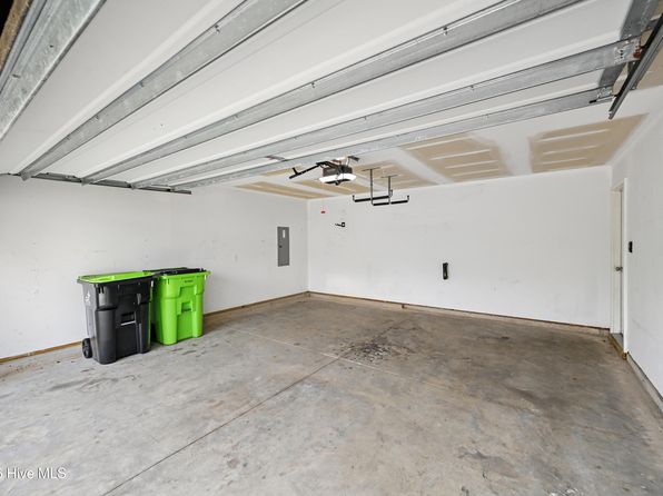 205 Chalet Rd