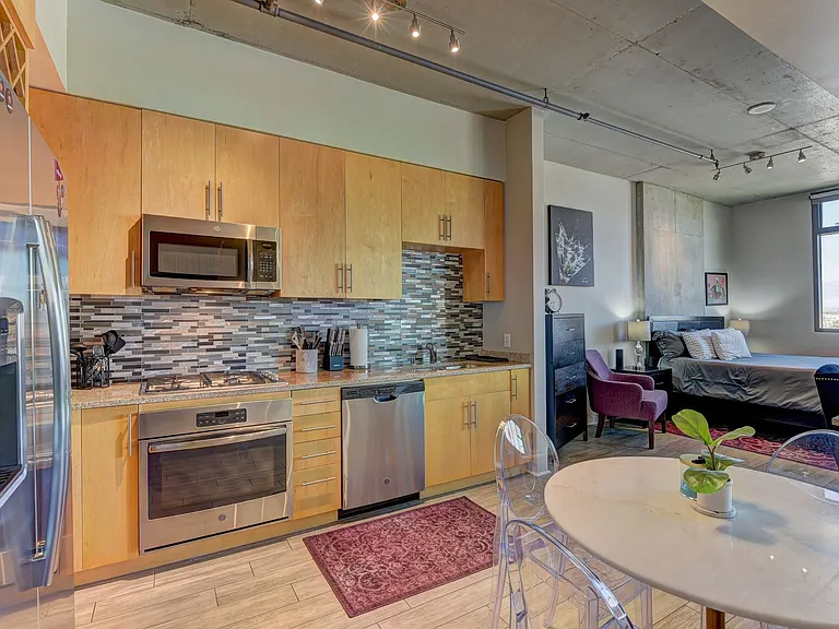 353 E Bonneville Ave #727 — Photo 10