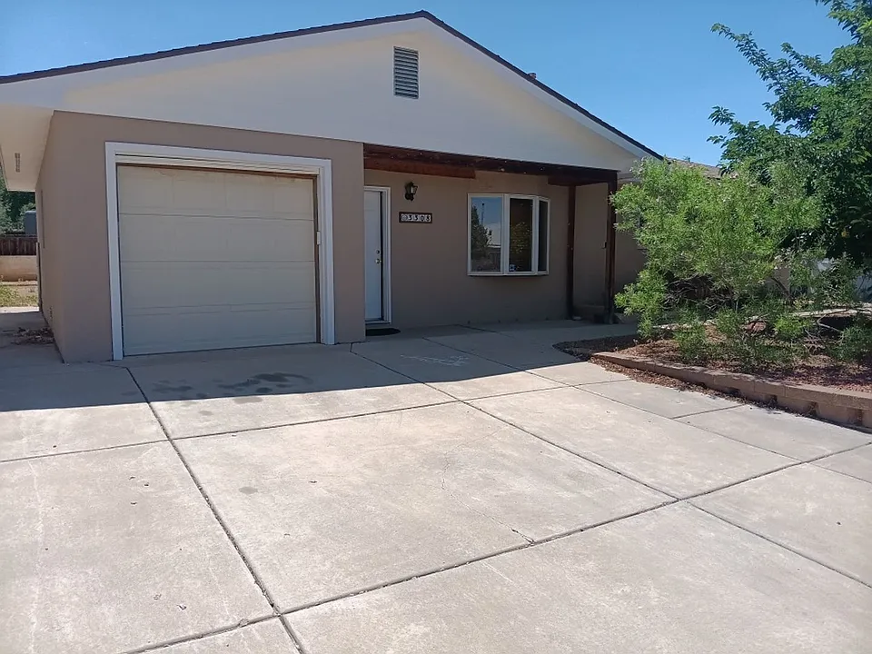 3308 La Veta Dr NE