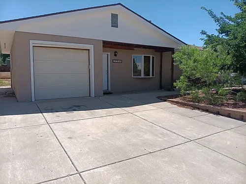 3308 La Veta Dr NE Photo 1