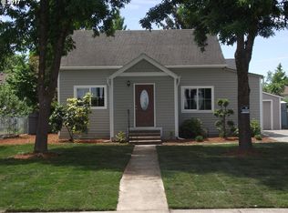 1360 E Cleveland St, Woodburn, OR 97071