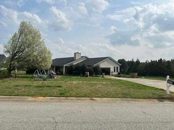 1252 Braves Ct, Winder, GA 30680