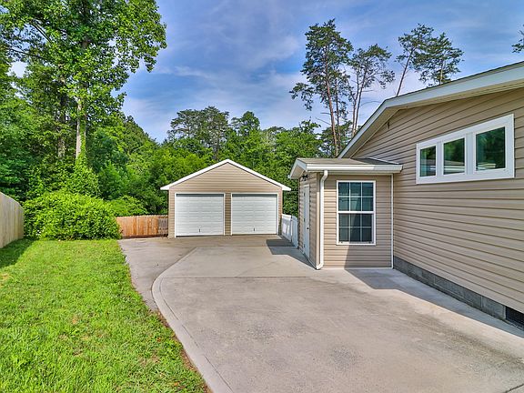 2nd image of 7401 Harmon Creek Ln