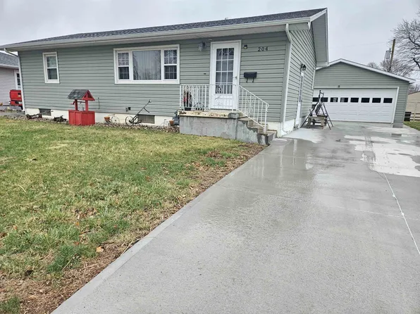 204 E Maple Ave, Norfolk, NE 68701