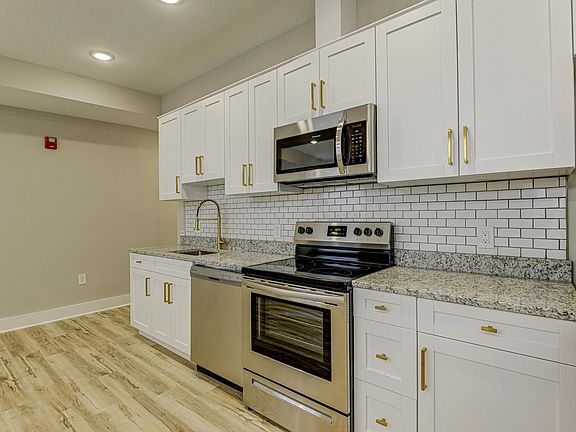 3rd image of 1716 Saint Paul St #1