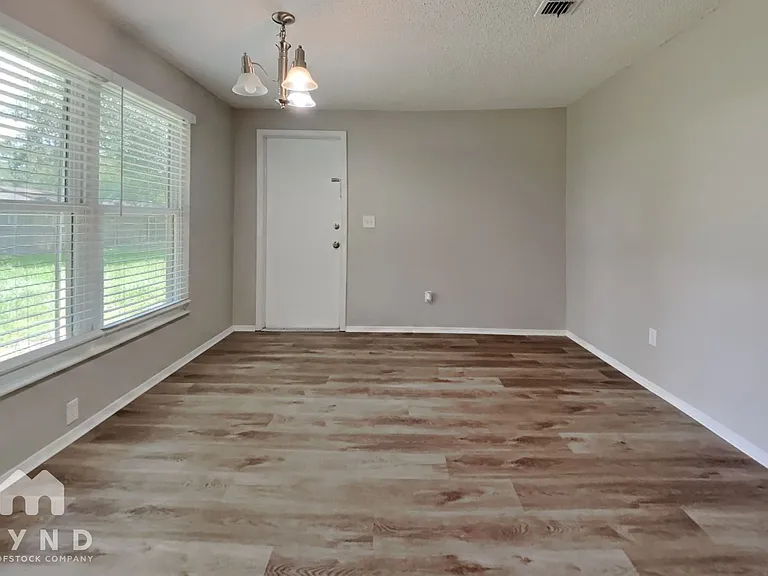 1669 Mary Beth Dr — Photo 7