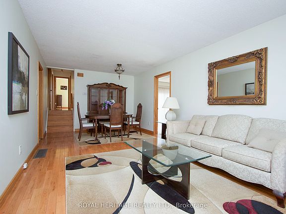 3rd image of 718 Annes St