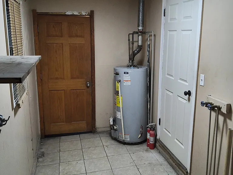 843 S Broadview Ave — Photo 14