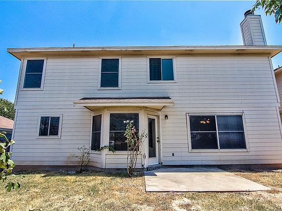4th image of 1644 Diana Dr