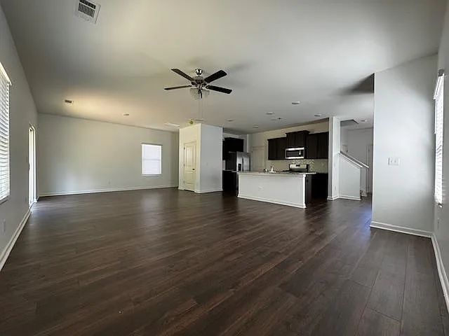 240 Chelsea Park Dr — Photo 5