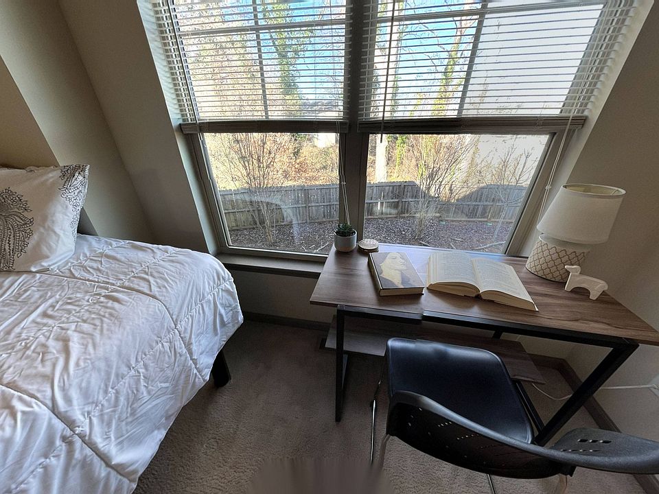 Townhome Bed 1