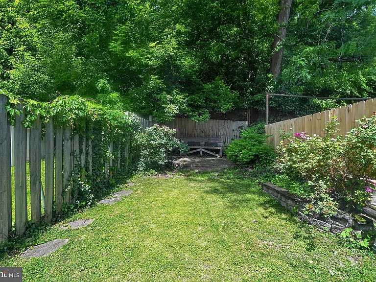 4739 Smick St — Photo 33