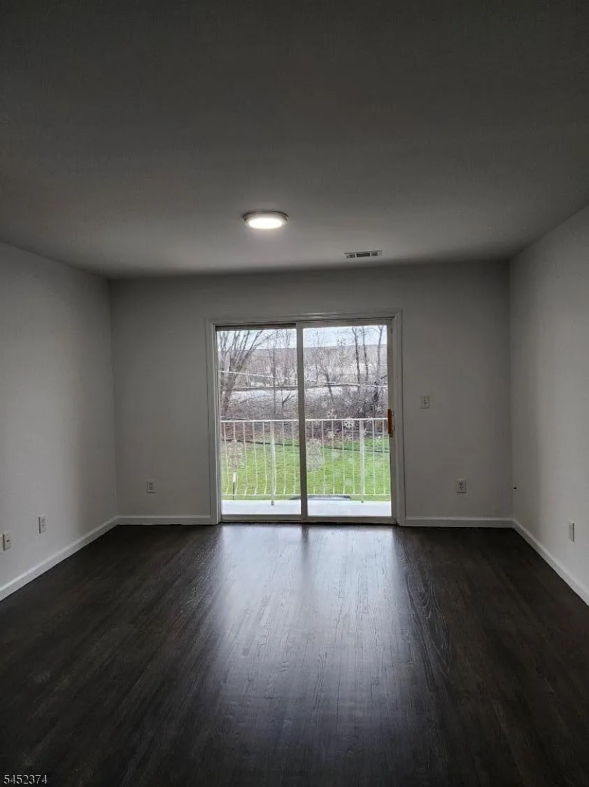 3 bed, 2.0 bath, $2,600 — Photo 3