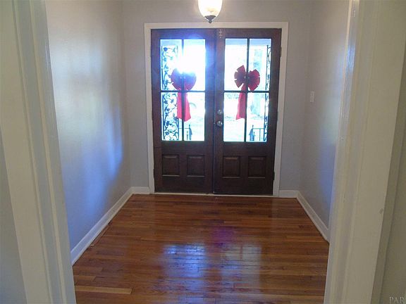 3rd image of 3950 Dunwoody Dr