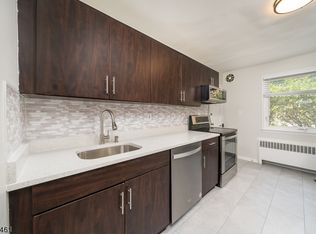 6C Troy Dr, Springfield, NJ 07081