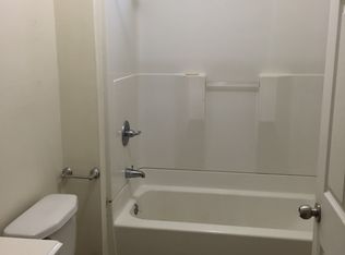 624 Helmholz Ave #2, Waukegan, IL 60085