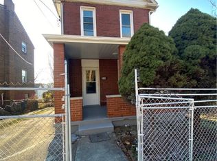 908 North Ave, Braddock, PA 15104