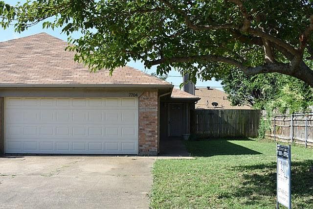 1st image of 7704 Westcliff Dr