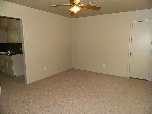 3rd image of 2705 NW 24th St
