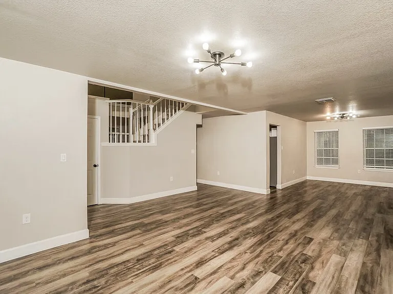 7310 Oswego Dr — Photo 7
