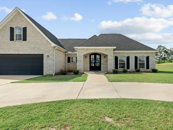 63 Joan Dr, Ellisville, MS 39437