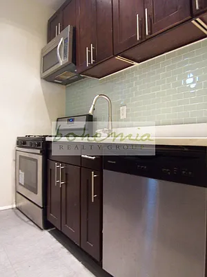 Rented by Bohemia Realty Group | media 31