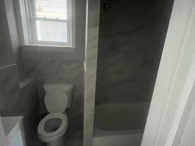 142 Inslee Pl #1F — Photo 9