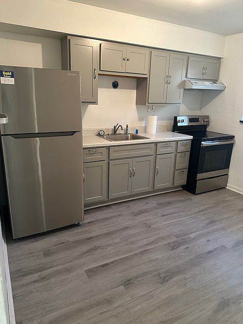 1st image of 4110 Ravenwood Ave #4110