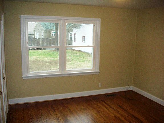 3rd image of 4121 Mayfair Ave