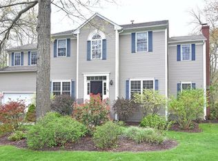 23 Jasmine Cir, Saunderstown, RI 02874