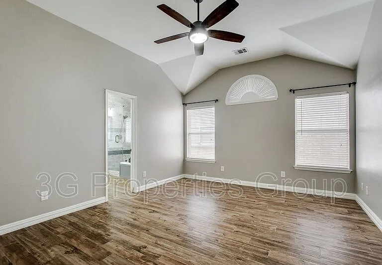 4516 Highridge Dr — Photo 19
