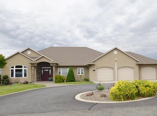 822 Lookout Point Rd, Selah, WA 98942