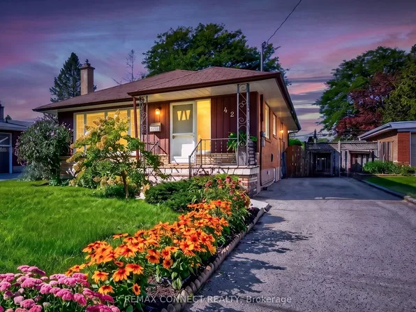 42 Bainhart Cres, Toronto, ON M1H 2R3