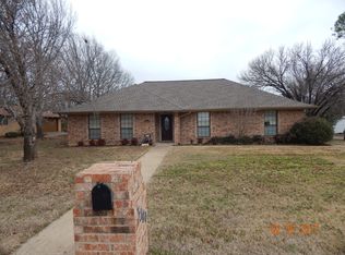 3300 Darby Ln, Denton, TX 76207