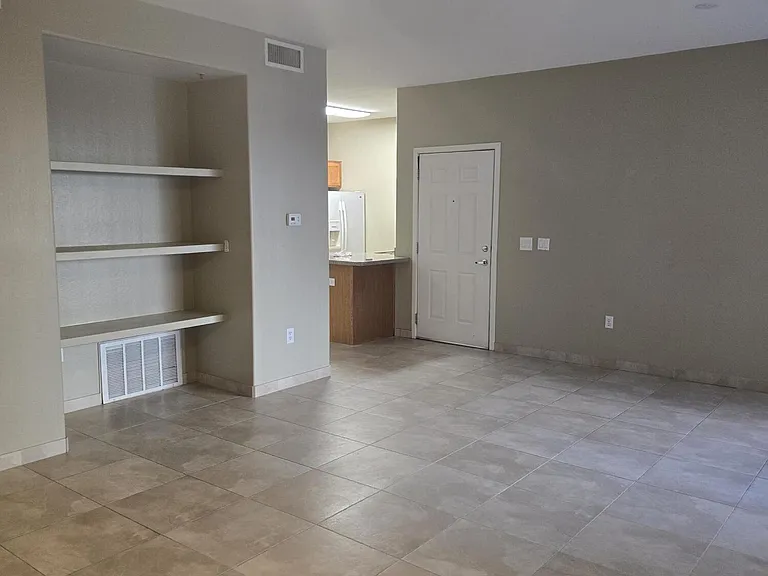 11260 N 92nd St #1033 — Photo 3