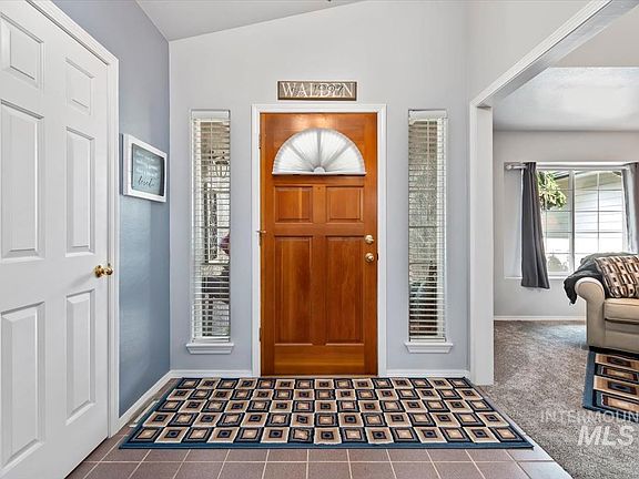 3rd image of 1860 N Aronmink Way