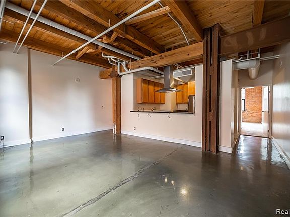 3rd image of 6533 E Jefferson Ave APT 122