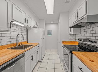 2303 W Michigan Ave APT B12, Pensacola, FL 32526