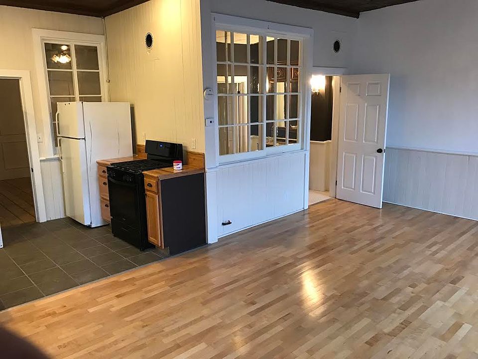 High Ceilings and Open Space