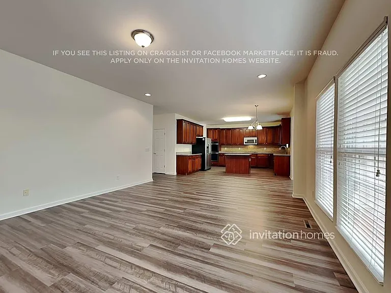 40 Luzelle Dr — Photo 7
