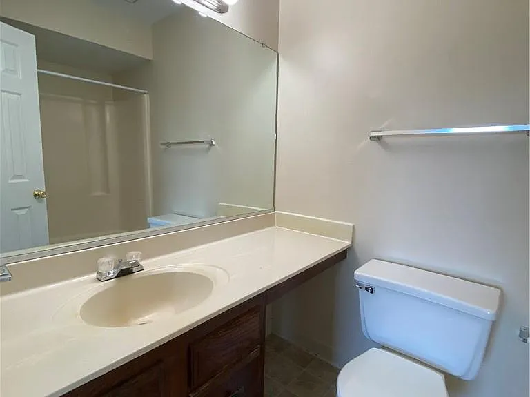 1924 Darnell Dr — Photo 18