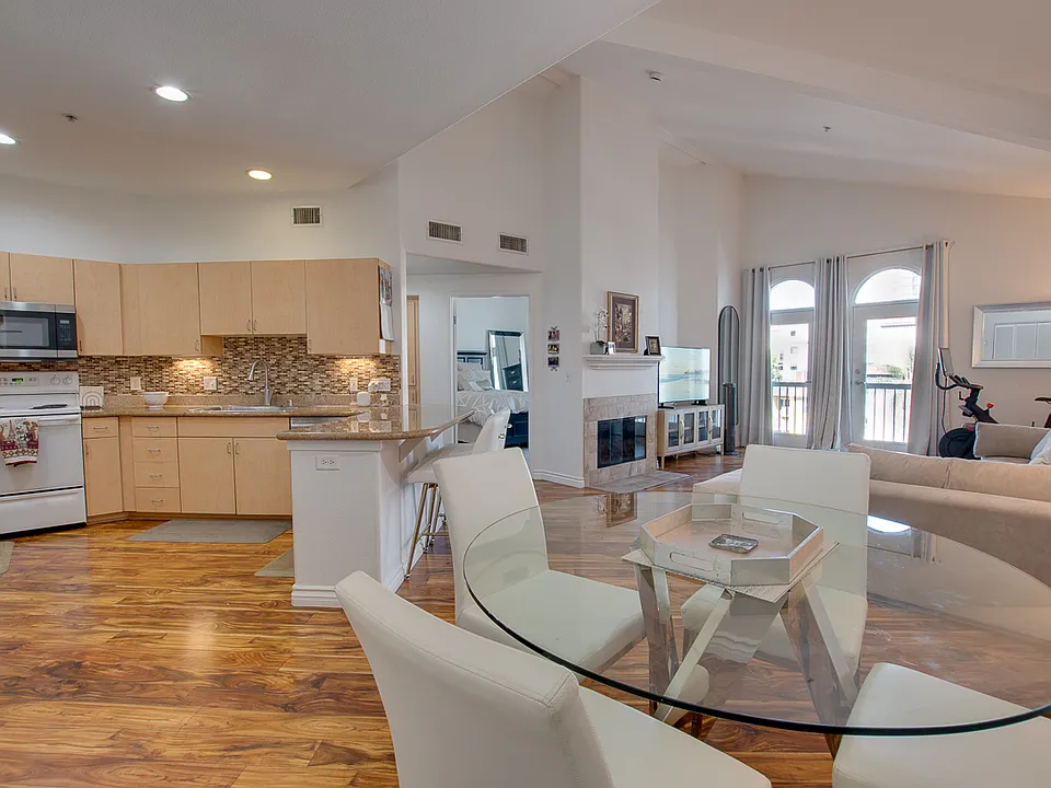 1501 Front St #619